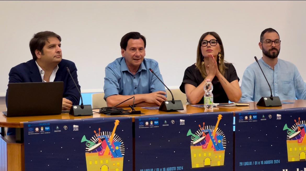 Galleria Sotto le stelle del jazz: la rassegna musicale a Laterza (Ta) il 28 luglio, l’1 e il 16 agosto 2024 - Diapositiva 1 di 12