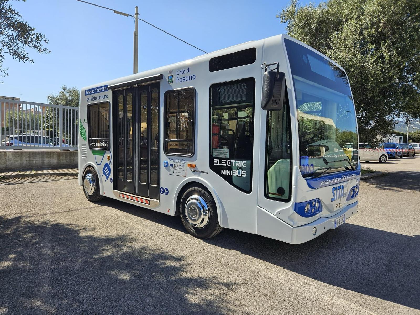 Galleria Trasporti, inaugurati gli 8 nuovi autobus a basse emissioni inquinanti dei Comuni di Fasano e Trani finanziati dalla Regione con Smart go city - Diapositiva 4 di 4