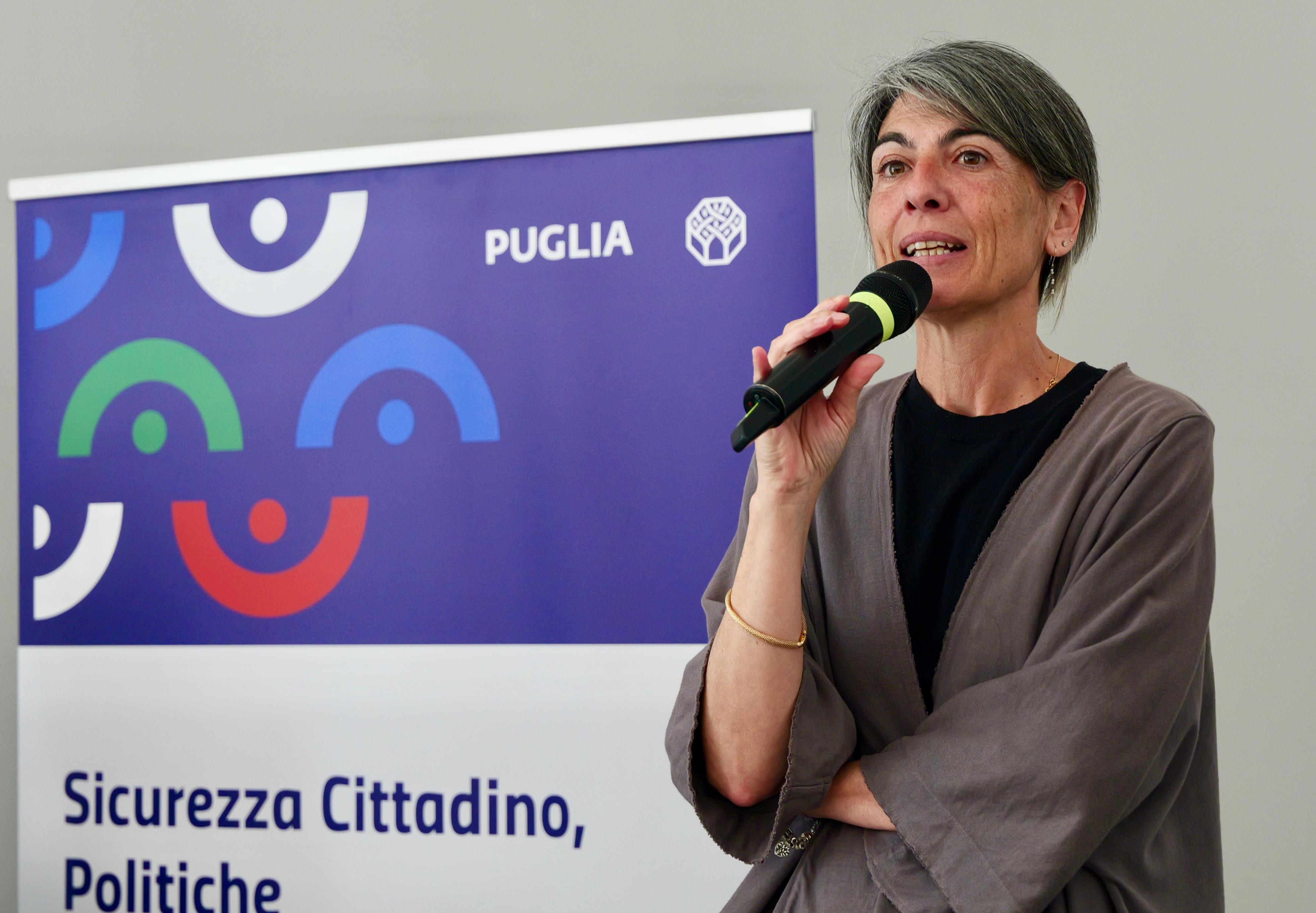 Galleria Nuovo Piano Regionale delle Politiche Migratorie, avviato questa mattina il percorso partecipativo di Regione Puglia con un momento di ricordo di Bakari Sako - Diapositiva 11 di 11