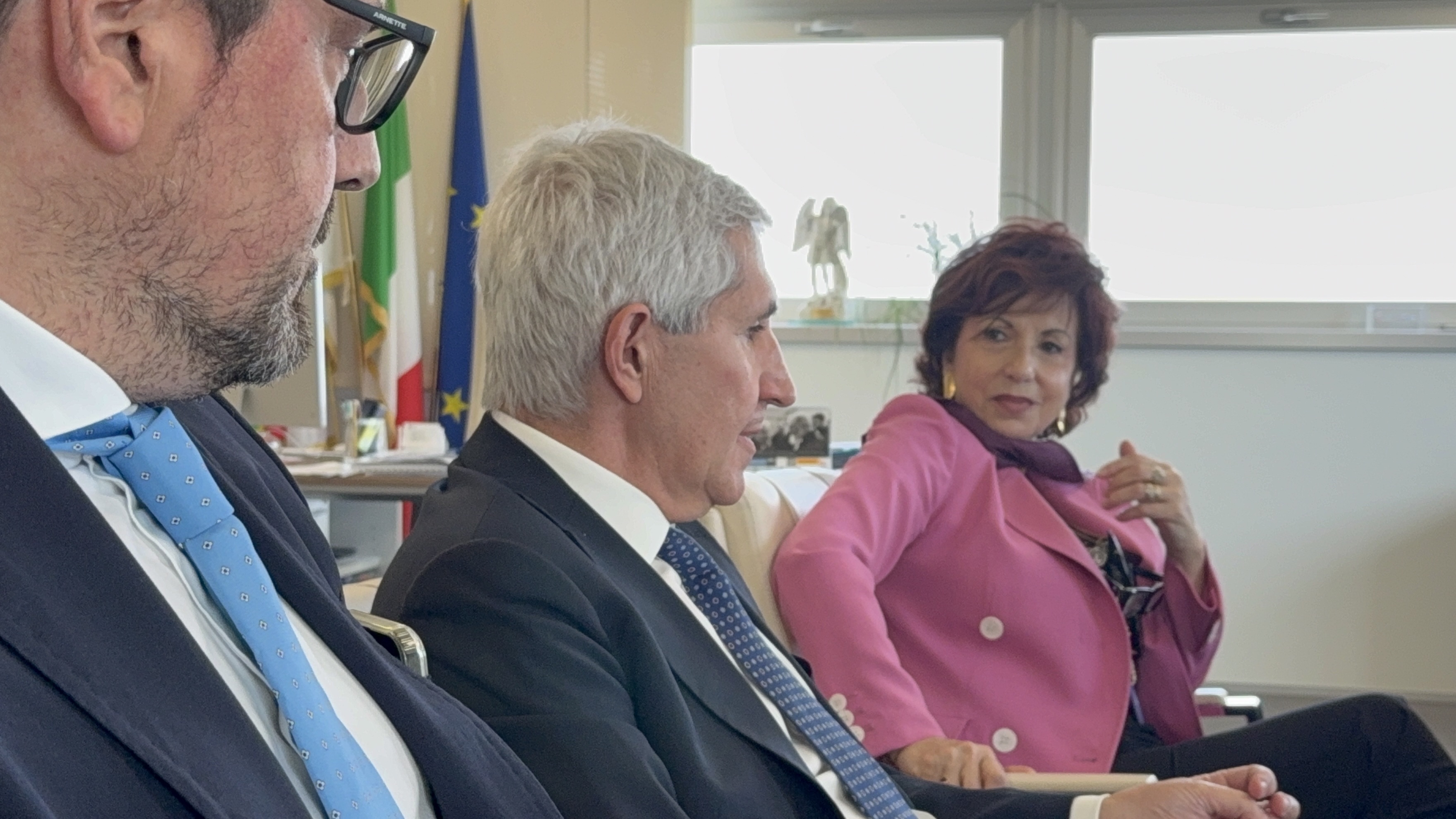 Galleria Dissesto idrogeologico, Regione Puglia, Commissario di Governo e Autorità di Bacino firmano l'accordo per accelerare gli interventi di messa in sicurezza del territorio - Diapositiva 3 di 7