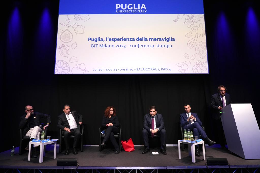 Galleria Puglia tutto l'anno: wedding, enogastronomia, arte e cultura, cammini e bike - Diapositiva 7 di 26