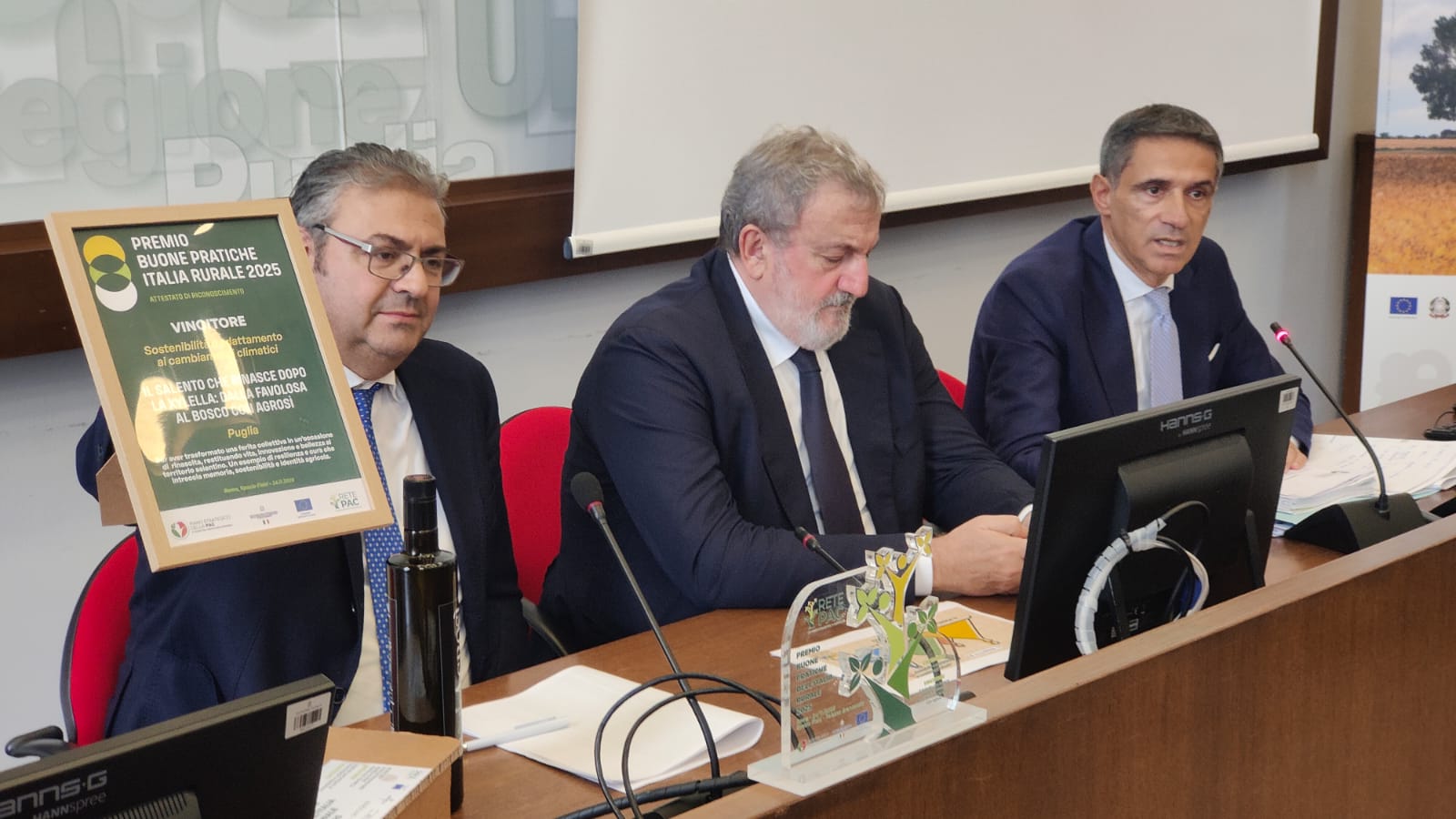 Galleria PR PUGLIA FESR–FSE+ 2021–2027. RAGGIUNTO IL TARGET DI CERTIFICAZIONE DELLA SPESA  A DICEMBRE 2025 - Diapositiva 3 di 7