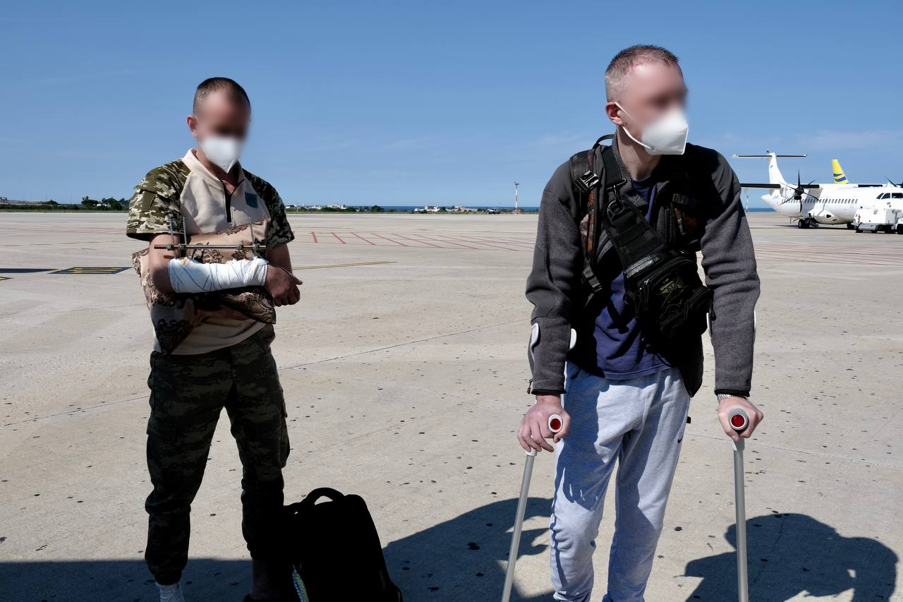 Galleria Accolti all’aeroporto di Bari e presi in cura dal servizio sanitario pugliese donna ucraina accompagnata e due militari feriti - Diapositiva 9 di 13