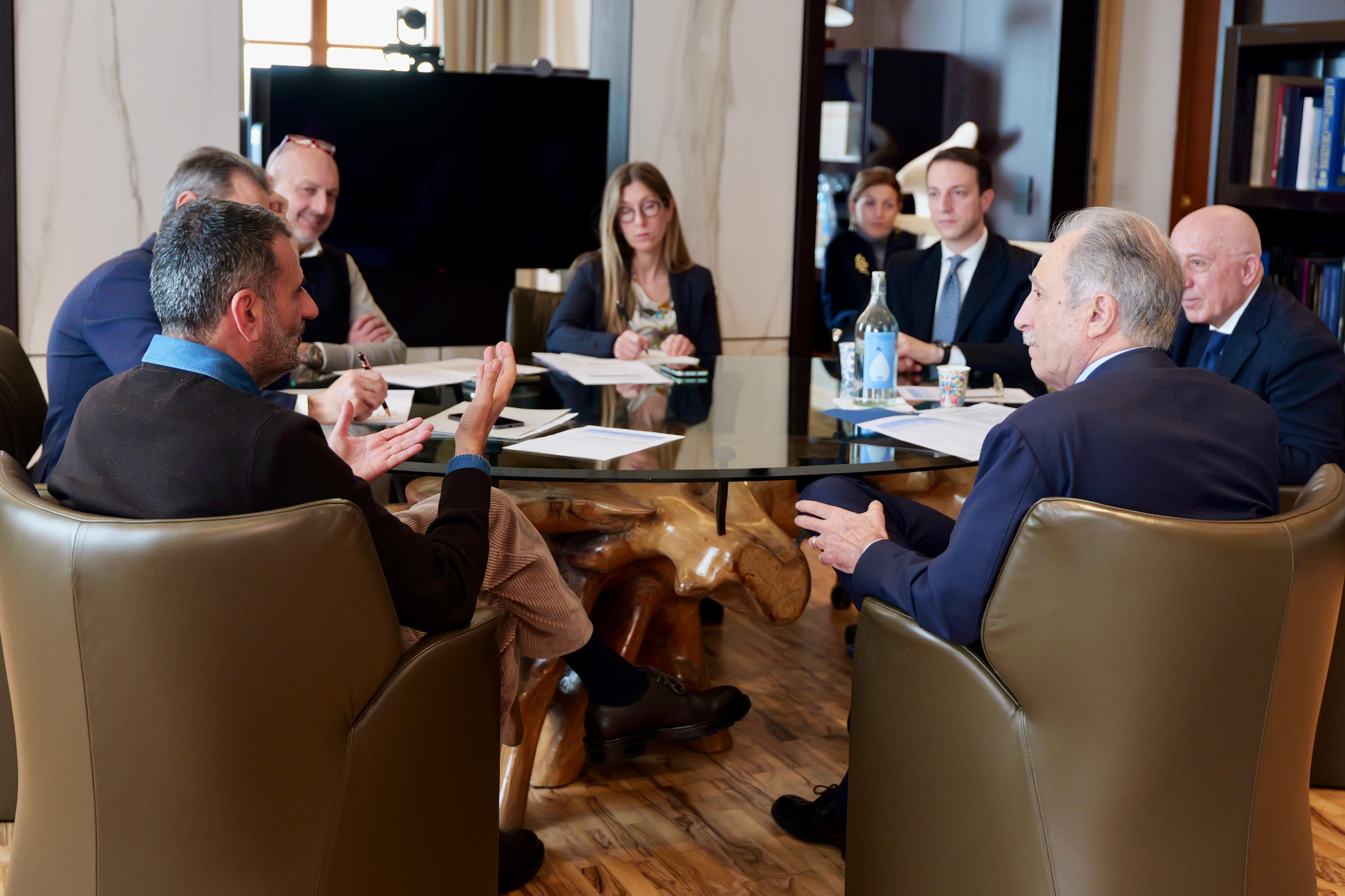 Galleria Incontro Decaro – Bardi su accordo gestione risorsa idrica tra la Puglia e la Basilicata - Diapositiva 6 di 8