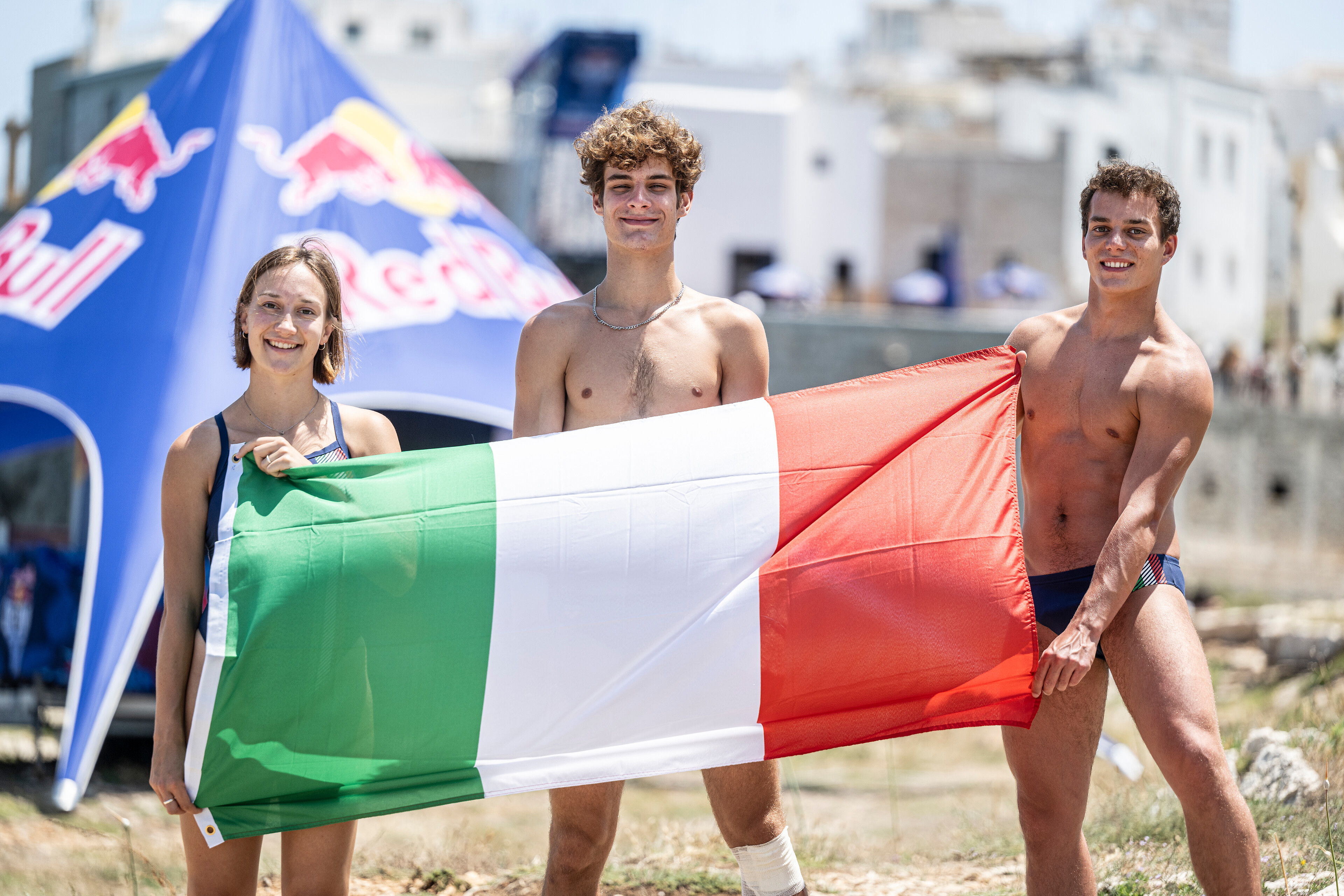 Galleria Lo spettacolo dei tuffi da grandi altezze arriva in Italia! - Diapositiva 1 di 16