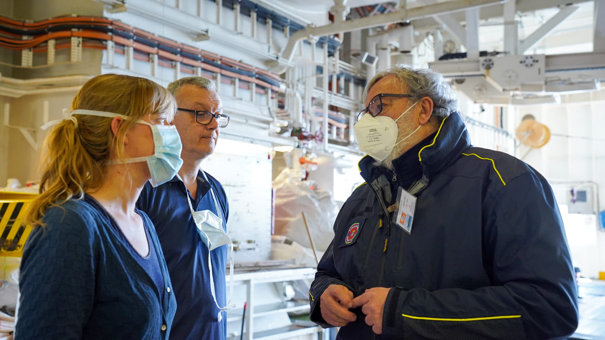 Galleria Emiliano a Brindisi per accogliere la nave di Medici Senza Frontiere con 339 persone salvate al largo di Malta - Diapositiva 22 di 34