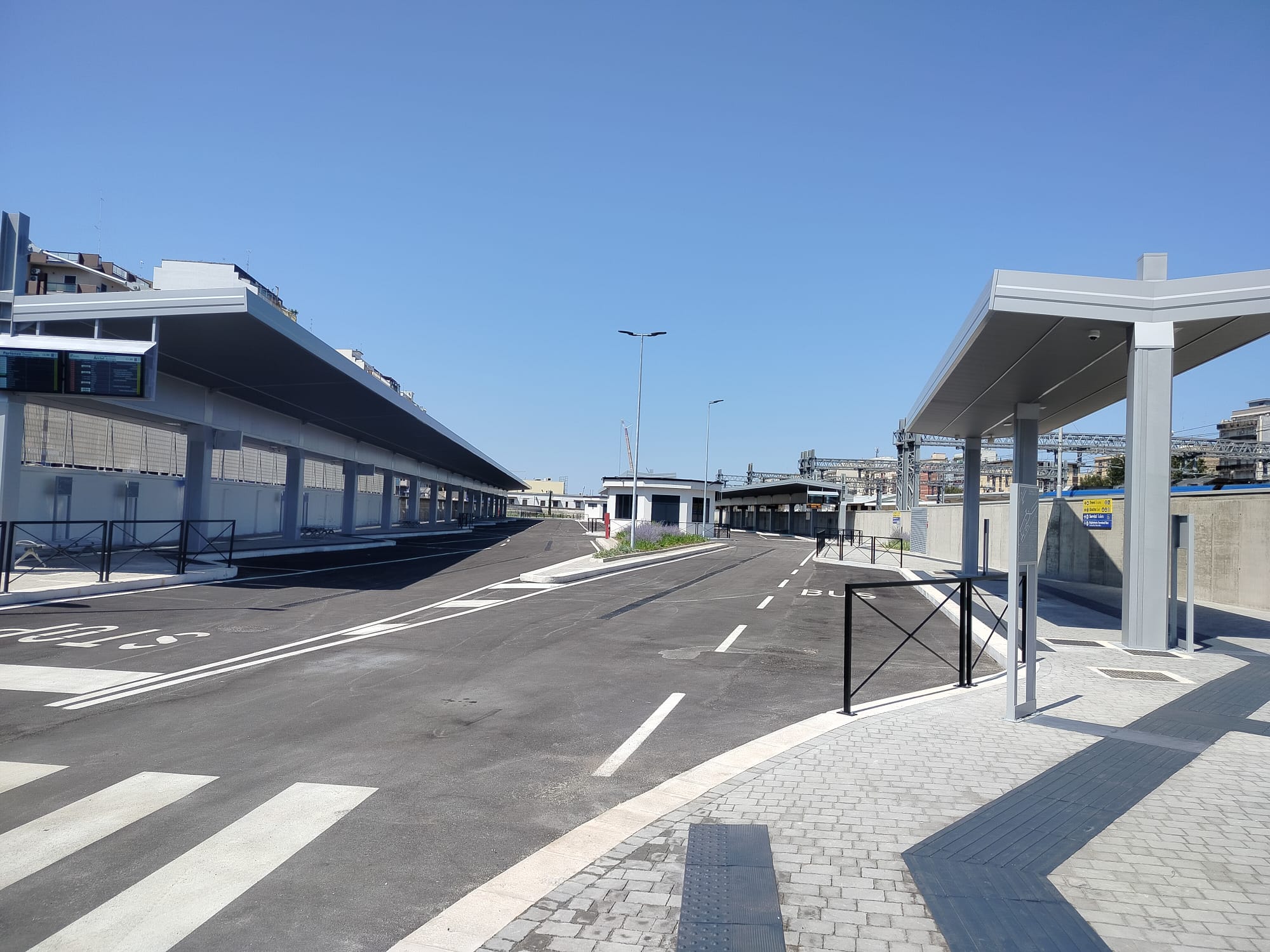 Galleria Trasporti, sopralluogo dell’assessore Ciliento al terminal bus di Bari Centrale che entrerà in funzione l’8 settembre - Diapositiva 6 di 11