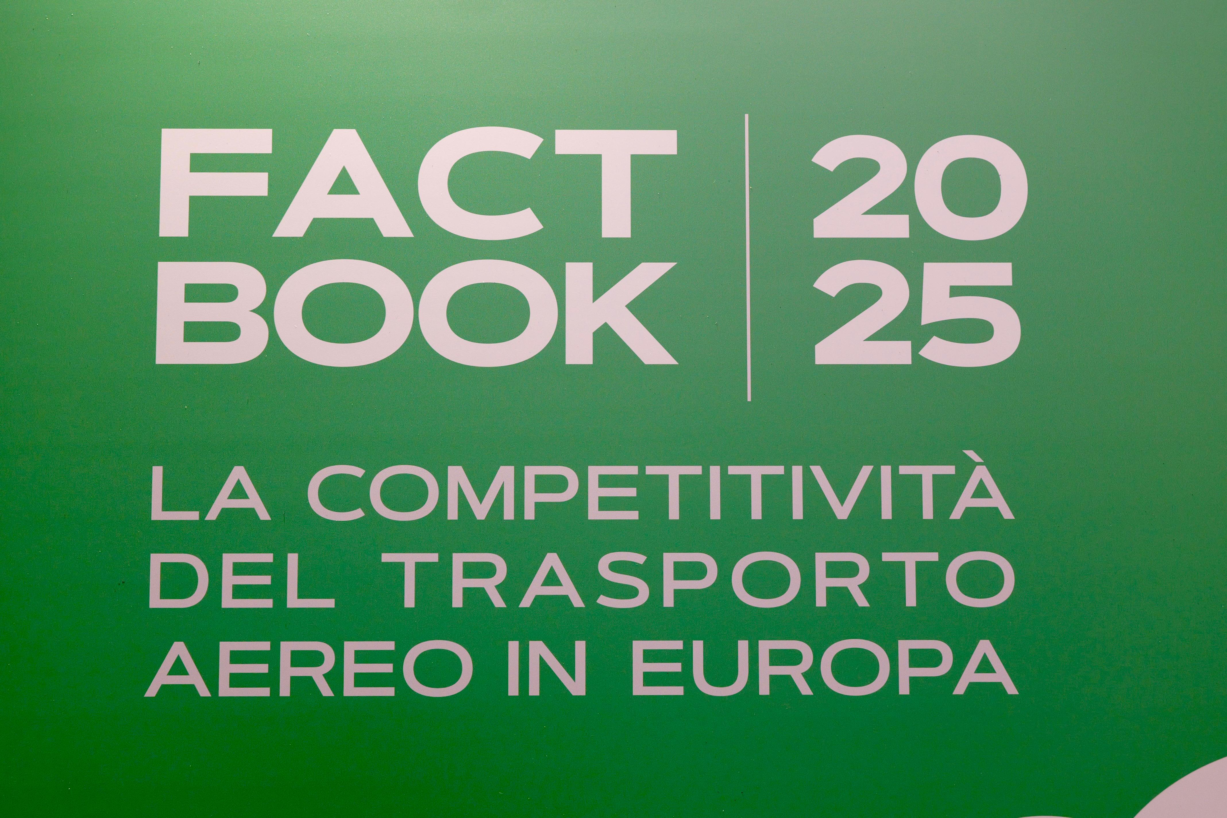 Galleria L'Italia leader della ripresa del traffico aereo in Europa - Diapositiva 3 di 13