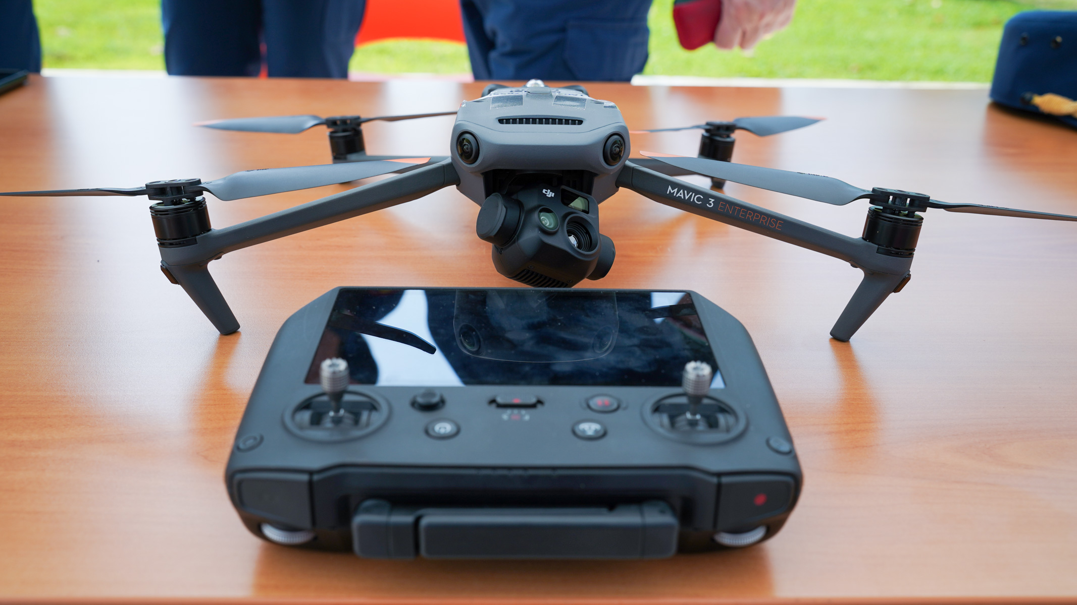 Galleria Lotta all’abbandono dei rifiuti, oggi in Regione la dimostrazione di volo dei droni - Diapositiva 12 di 12