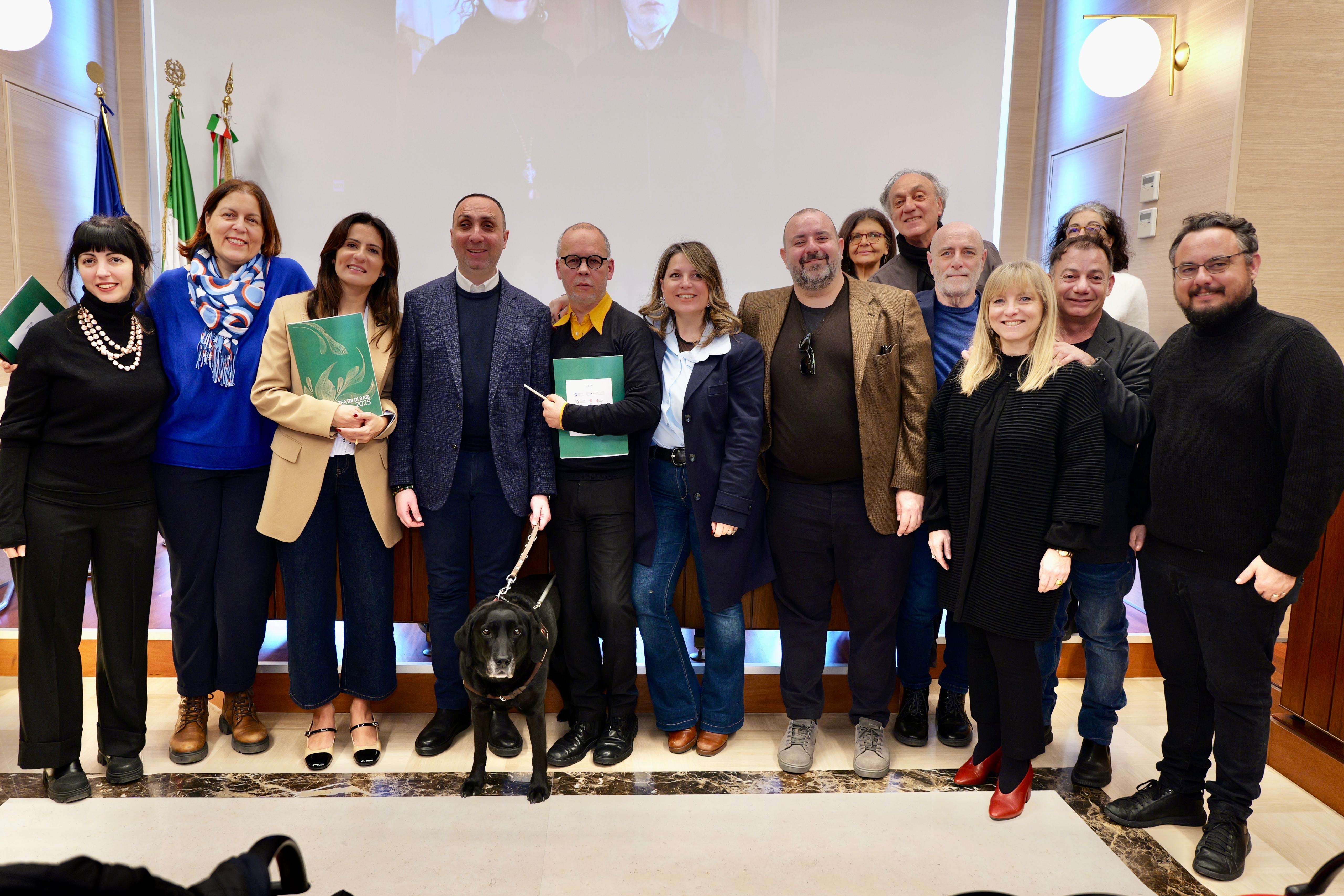 Galleria IL PROGETTO DI TEATRI DI BARI PER IL TRIENNIO 2025-2027 COME TEATRO DELLA CITTÀ DI RILEVANTE INTERESSE CULTURALE. GIANNI FORTE NOMINATO DIRETTORE ARTISTICO INTER/NAZIONALE IN CONDIREZIONE CON TERESA LUDOVICO - Diapositiva 10 di 10