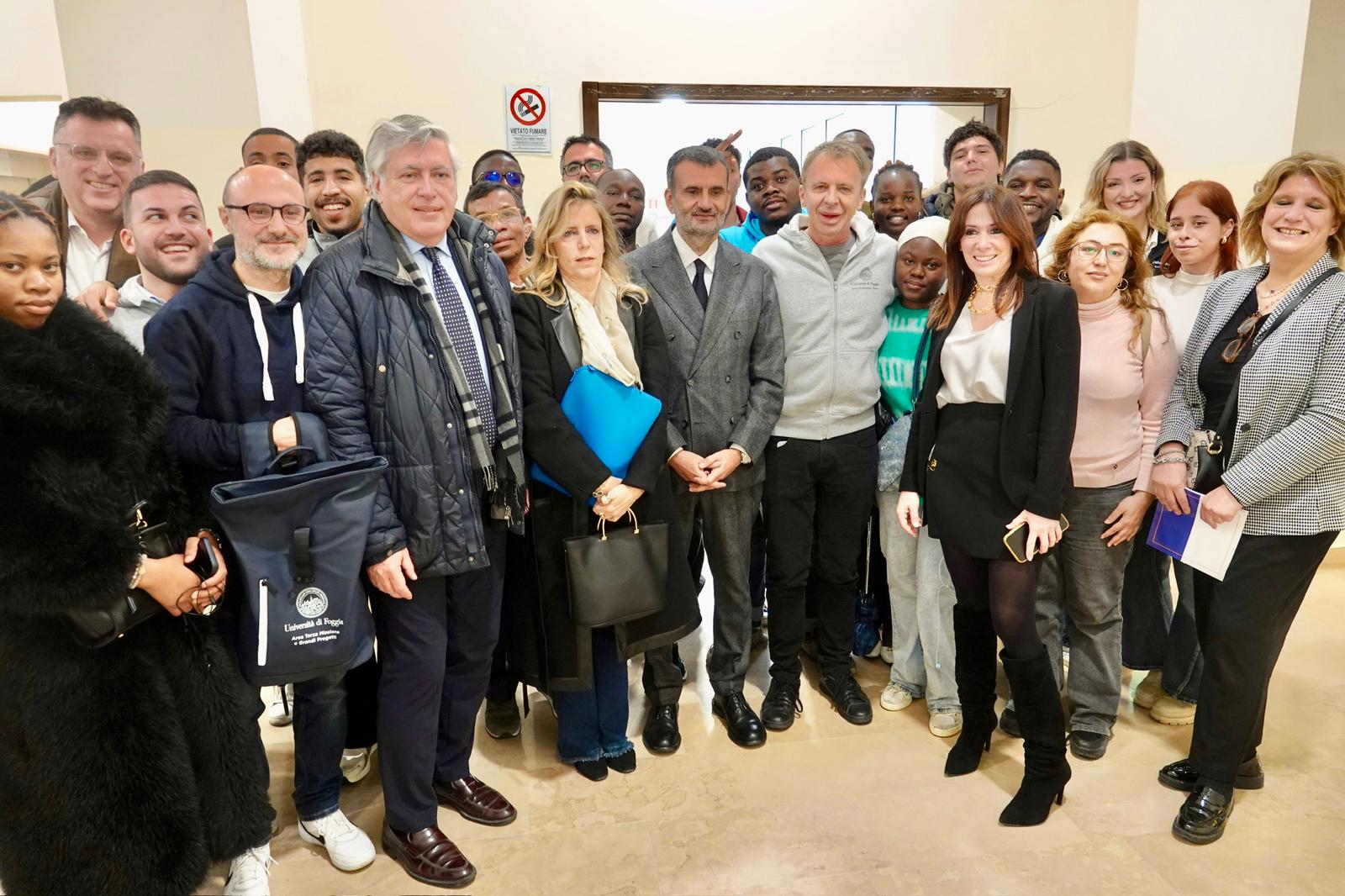 Galleria FOGGIA, L'EX DISTRETTO MILITARE RINASCE: 120 POSTI LETTO PER STUDENTI E IL MUSEO UMBERTO GIORDANO. FIRMATO IL COMODATO, LANCIATO IL CONCORSO DI PROGETTAZIONE - Diapositiva 4 di 5