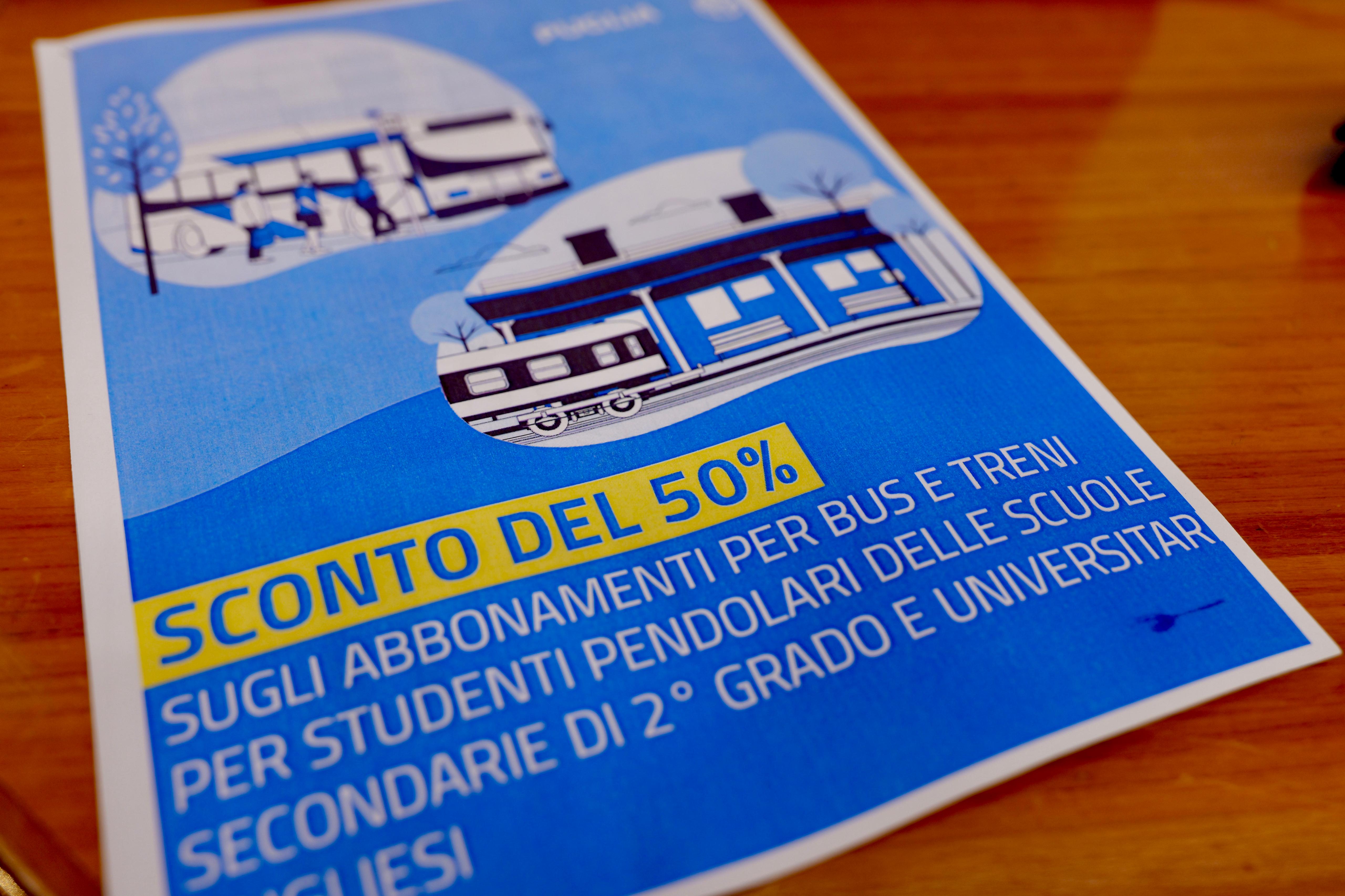 Galleria Diritto alla mobilità e allo studio, sconti del 50% sugli abbonamenti mensili del TPL per gli studenti pendolari per il prossimo anno scolastico e universitario - Diapositiva 1 di 13