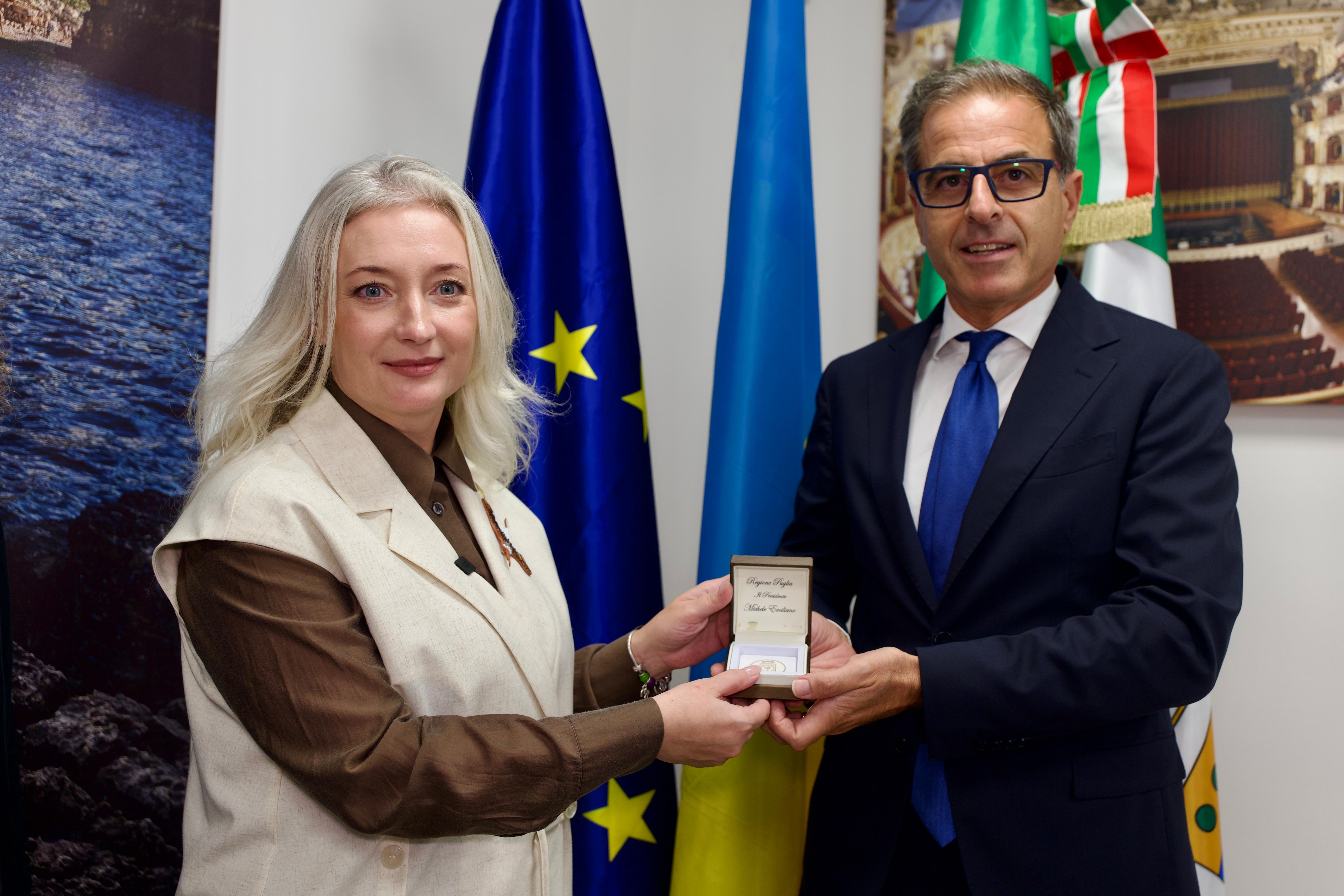 Galleria Protocollo d’Intesa tra Puglia e regione ucraina: accolta in Fiera del Levante la delegazione dell’Amministrazione Militare Regionale di Vinnytsia - Diapositiva 4 di 9