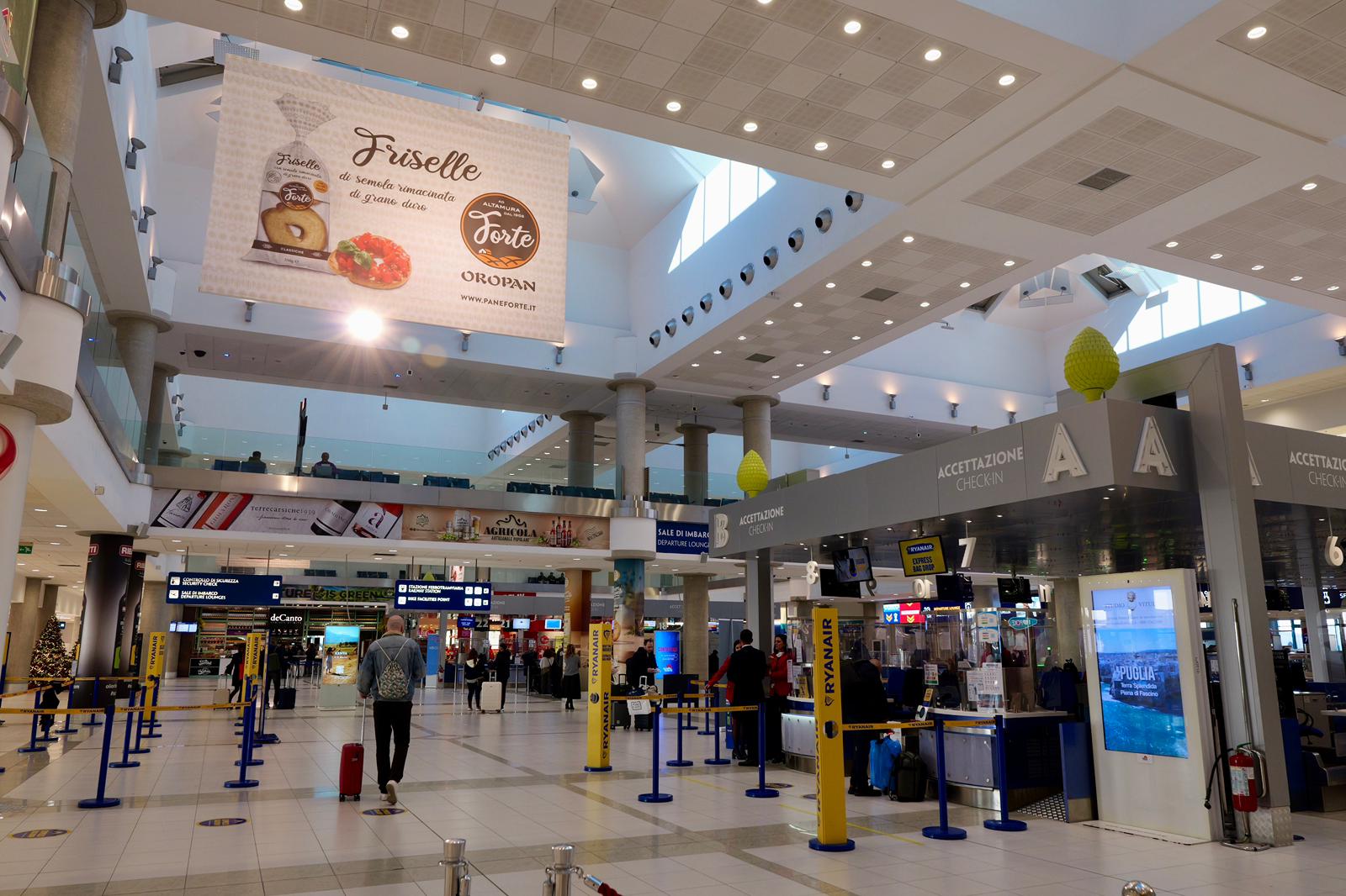 Galleria Trasporti, Emiliano e Ciliento: “Aeroporti di Puglia chiude l’anno con numeri importanti: il lavoro di squadra per il potenziamento del trasporto aereo ha dato i suoi risultati” - Diapositiva 5 di 7