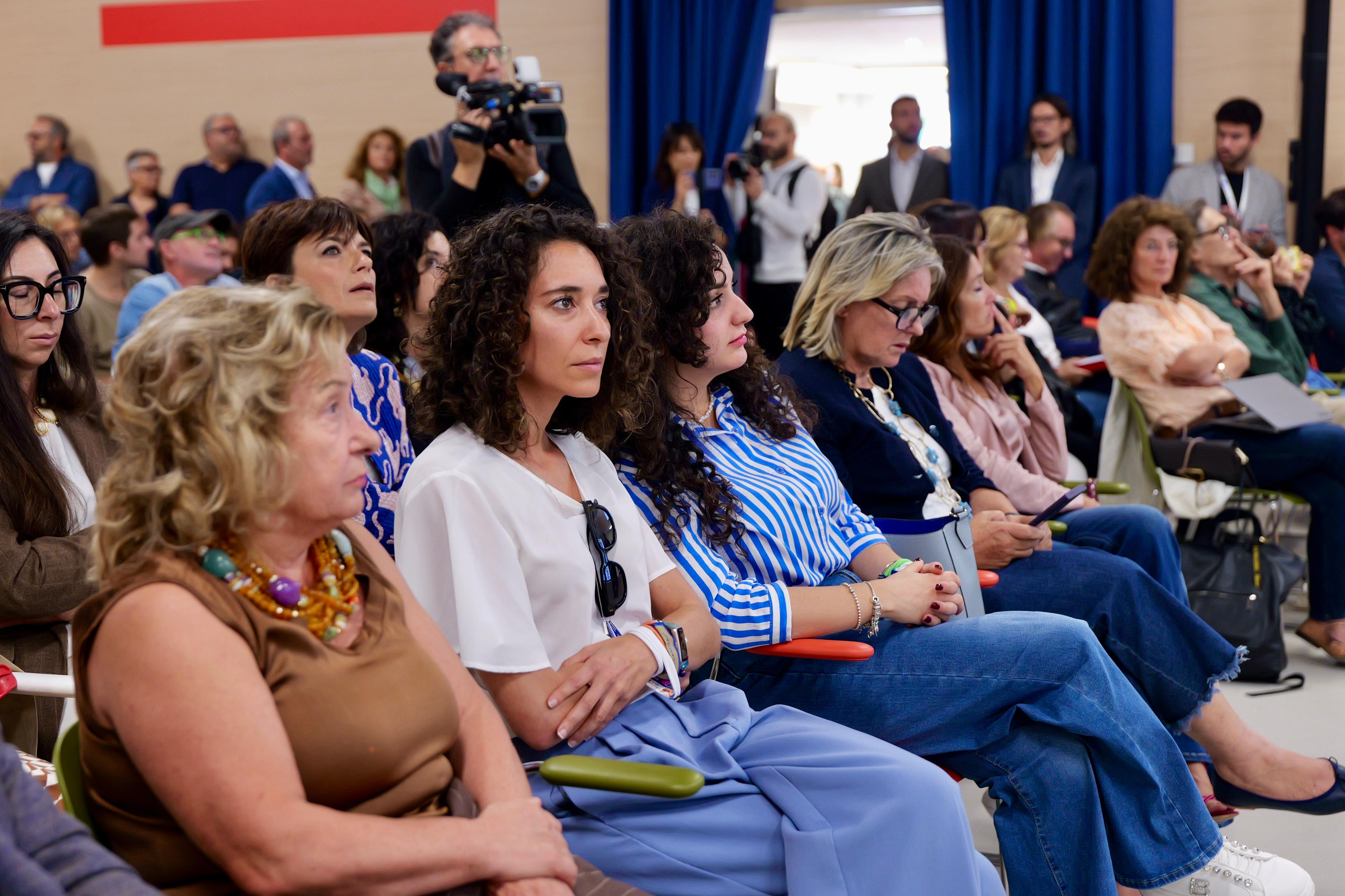 Galleria Fiera del Levante, si chiude la settimana di “Tutta la Puglia, abbiamo un programma da realizzare insieme”: 150 temi, oltre 500 interventi e quasi 3000 partecipanti - Diapositiva 7 di 24