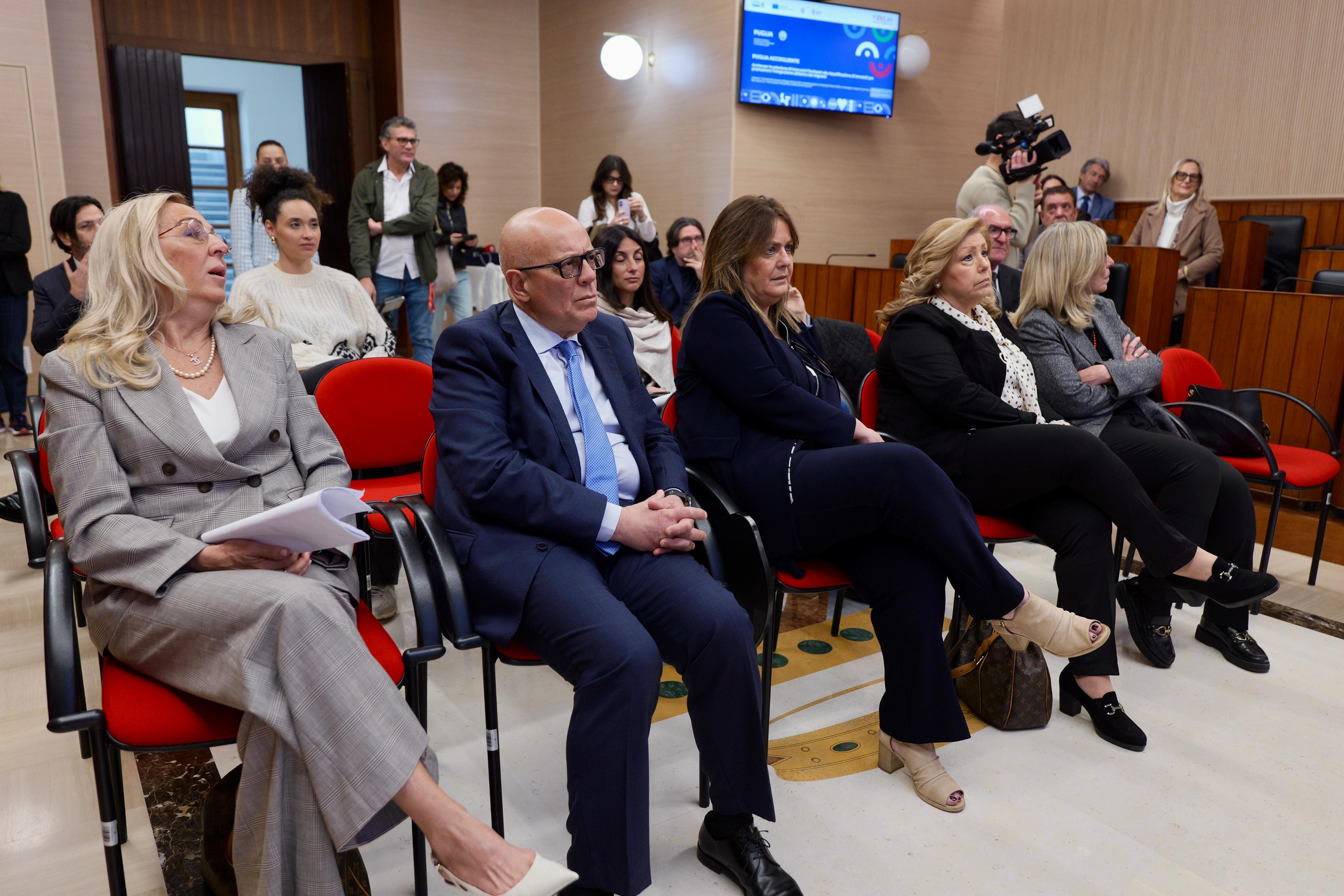 Galleria Ecco “Puglia Accogliente”, l’Avviso regionale per l’inclusione socio-abitativa dei lavoratori migranti: 40 milioni ai Comuni per superare gli insediamenti informali e contrastare il caporalato - Diapositiva 8 di 9