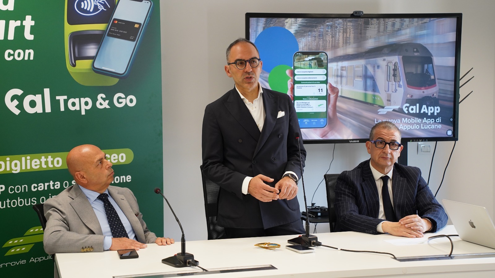Galleria Assessore Piemontese a presentazione nuovi servizi digitali Ferrovie Appulo Lucane - Diapositiva 5 di 5