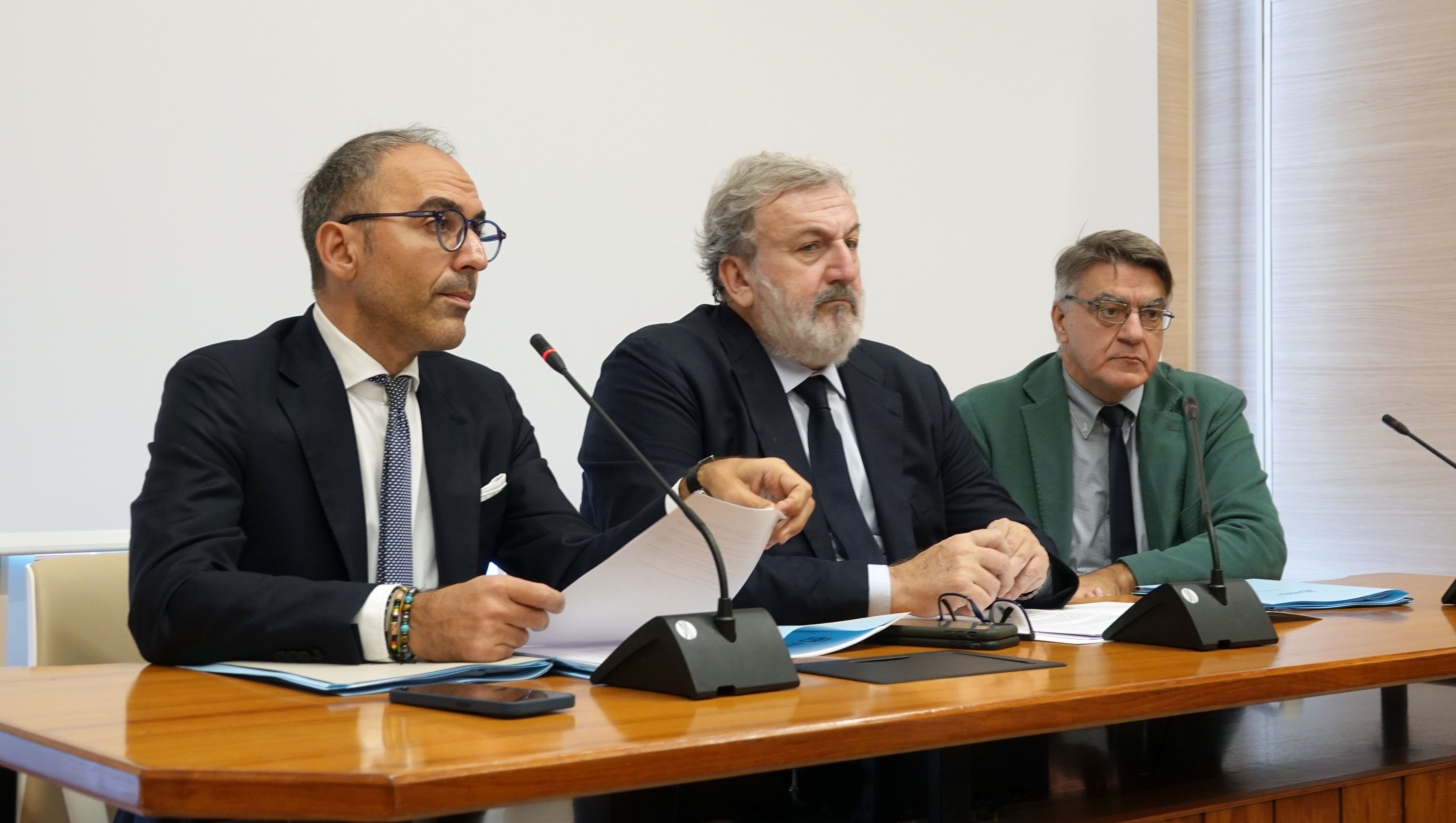 Galleria EMILIANO, PIEMONTESE E LEO: ARRIVANO FINANZIAMENTI PER OPERE PUBBLICHE E ACQUISTO SCUOLABUS ELETTRICI - Diapositiva 5 di 8