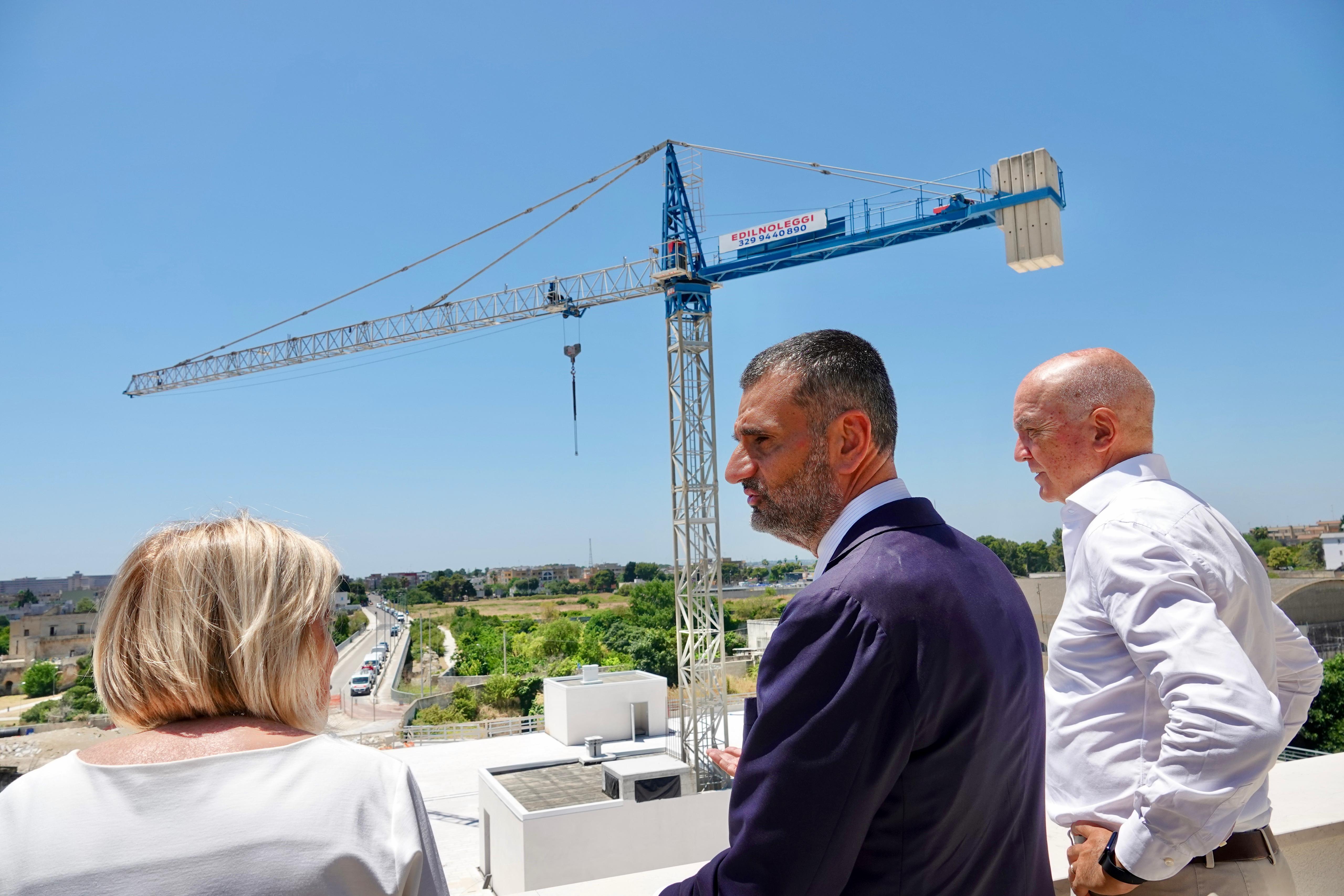 Galleria Mobilità, Decaro e Piemontese a Lecce per il sopralluogo al nuovo ingresso della stazione ferroviaria - Diapositiva 6 di 13