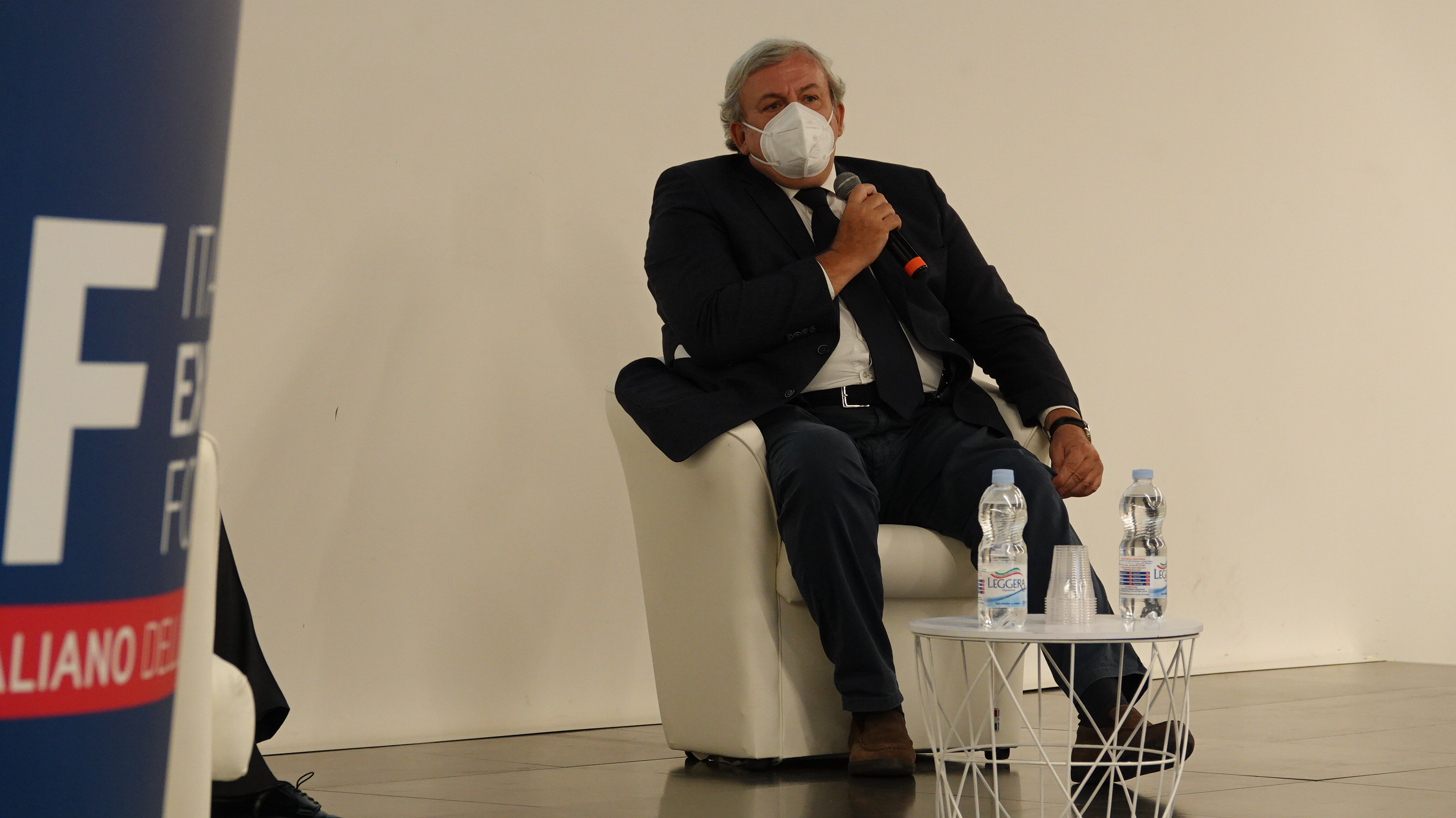 Galleria FdL 2020, Forum italiano dell'export, Emiliano in Fiera con il ministro Di Maio - Diapositiva 1 di 10