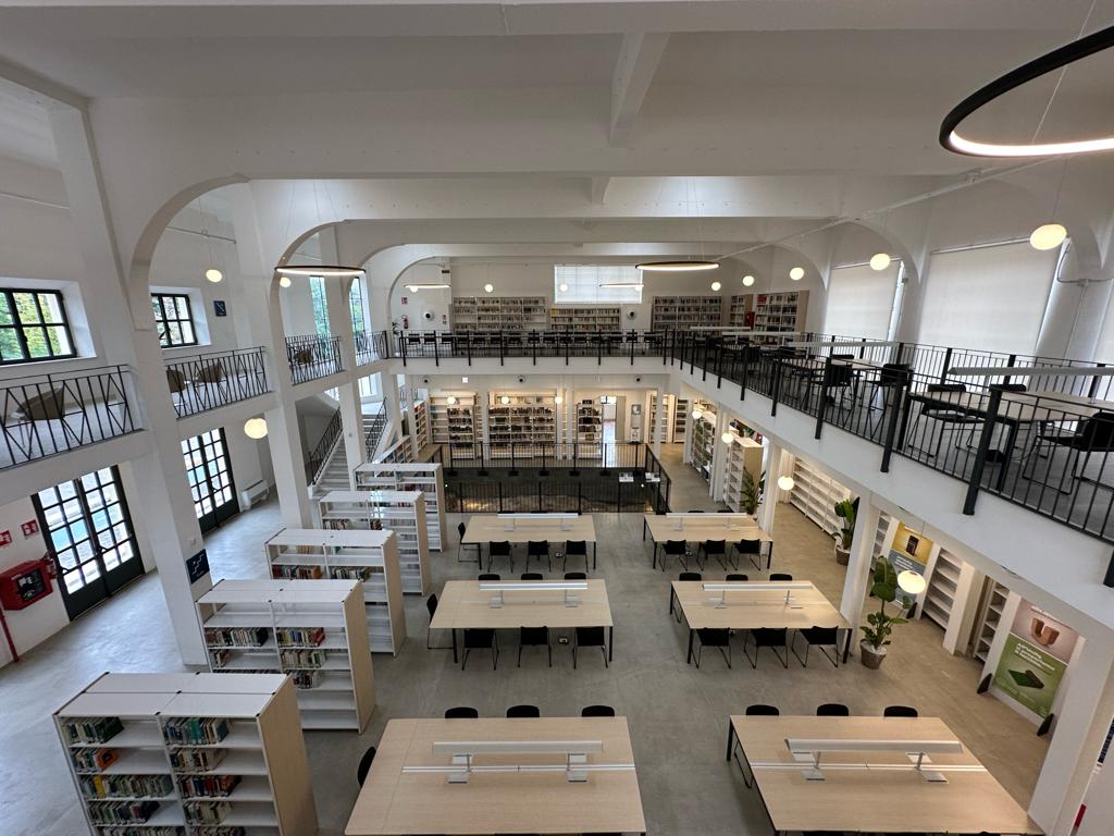 Galleria Community Library: Inaugurata oggi la nuova sede della Biblioteca di Area economica dell’Università di Foggia. - Diapositiva 1 di 8