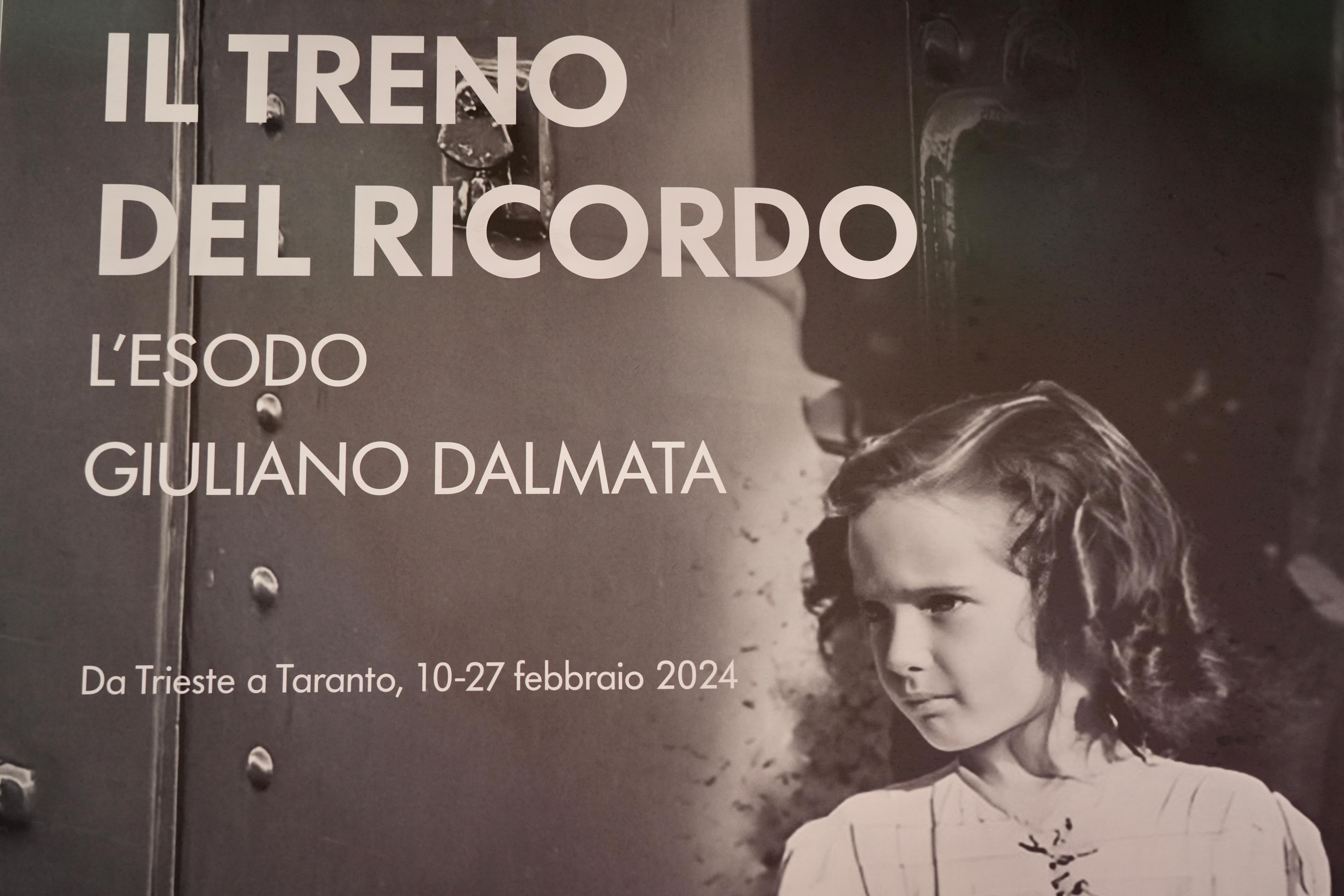 Galleria Treno del Ricordo, cerimonia di chiusura a Taranto con Emiliano, Di Bari e il ministro Urso - Diapositiva 6 di 15