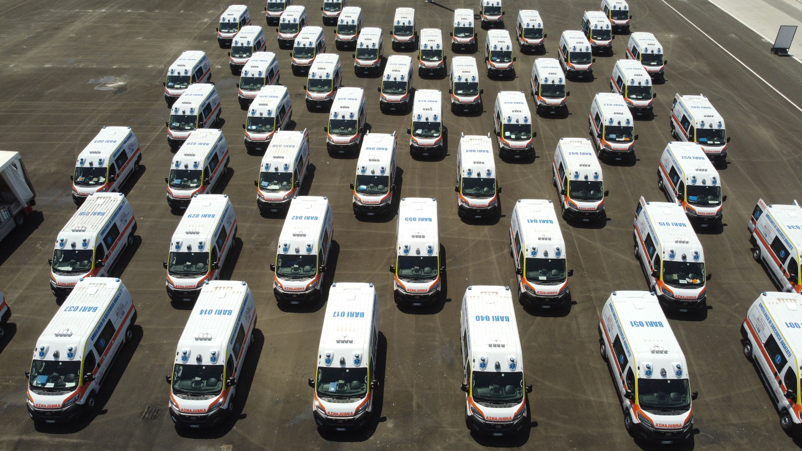 Galleria Il 118 ASL Bari cambia volto: ecco 55 nuove ambulanze  e 462 operatori assunti a tempo indeterminato in Sanitaservice - Diapositiva 7 di 21